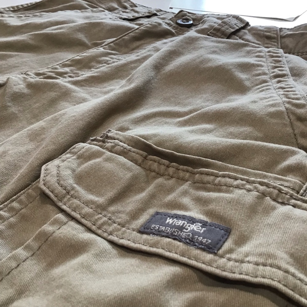 Wrangler Cargo Shorts Mens 32 Brown Relaxed Fit Stretch Casual Workwear Outdoor